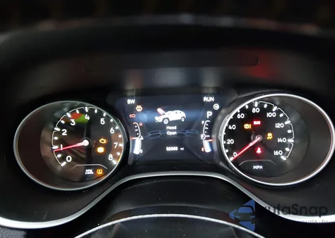 2018 Jeep Compass Latitude Fwd from USA, damaged, VIN 3C4NJCBB9JT108611